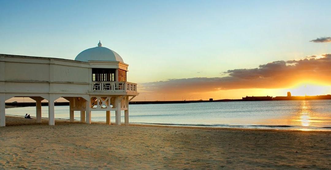 Apartamento Muy Bien Situado En El Centro De Cadiz Y Al Lado De La Playa Exterior foto